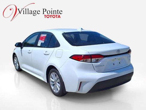 Used 2026 Toyota Corolla LE FWD image 3