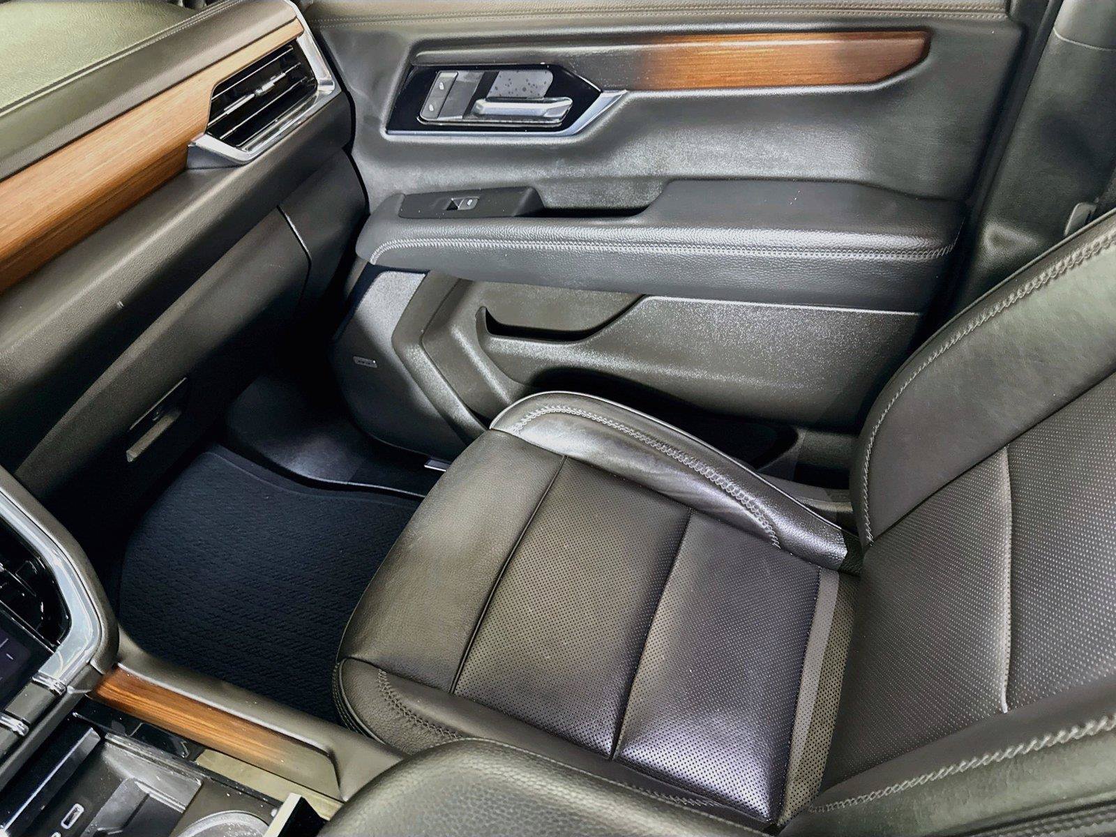 Certified 2025 GMC Yukon XL Denali AWD/4WD image 22