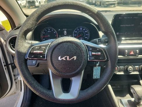 Certified 2023 Kia Forte LXS w/ LXS Technology Package FWD image 7