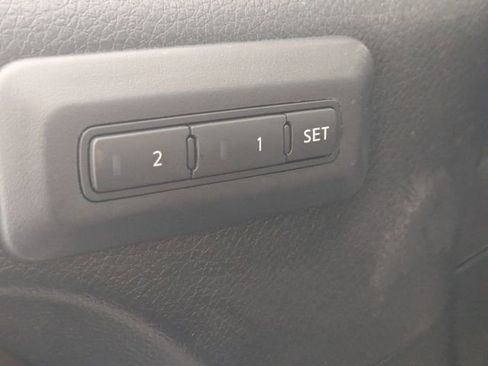 Used 2023 Nissan Titan Platinum Reserve w/ Moonroof Package image 11