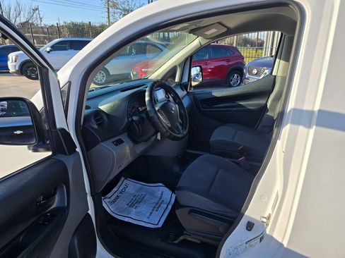 Used 2019 Nissan NV200 S image 20