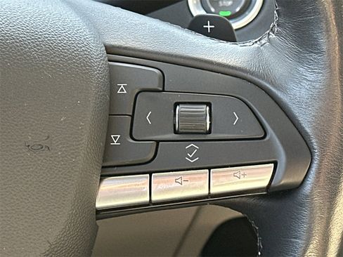 Used 2023 Cadillac XT4 Premium Luxury image 26