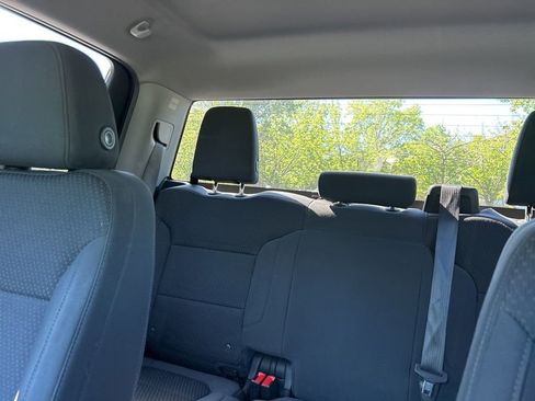 Used 2020 Chevrolet Silverado 1500 Custom w/ Custom Value Package AWD/4WD image 13