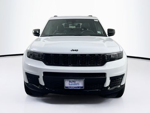 Used 2023 Jeep Grand Cherokee L Laredo AWD/4WD image 2