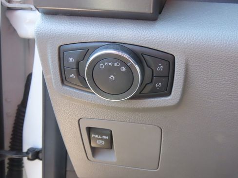 Used 2016 Ford F150 XLT RWD image 26