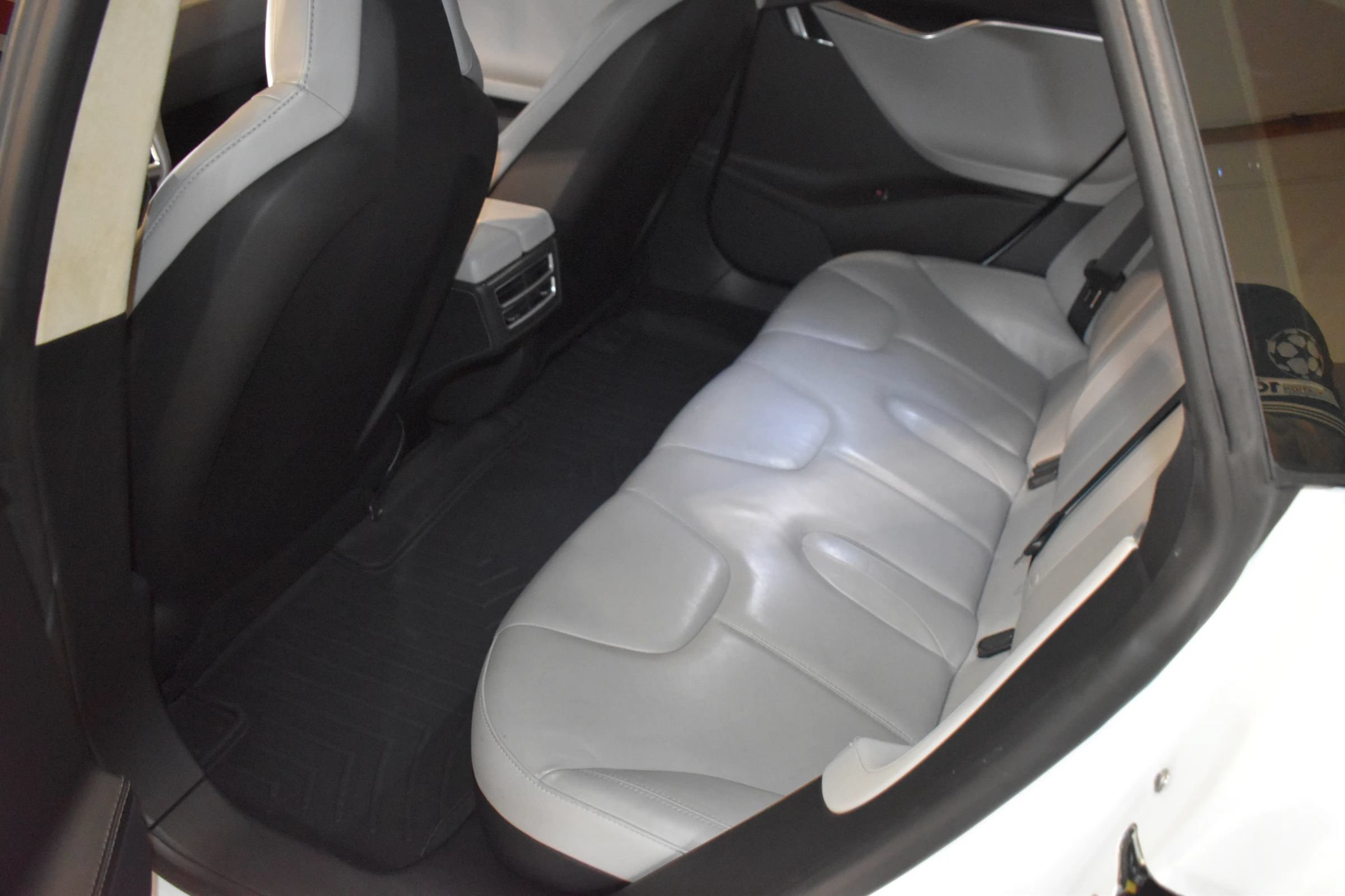Used 2014 Tesla Model S P85 RWD image 14