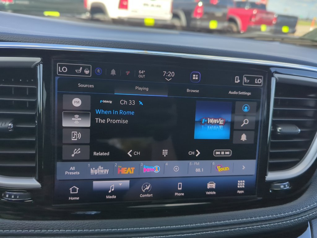 New 2027 Chrysler Pacifica Select AWD/4WD image 13