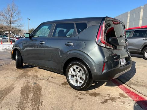 Used 2025 Kia Soul LX w/ LX Technology Package image 8