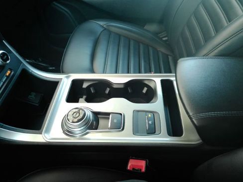 Used 2024 Ford Edge SEL image 40