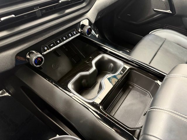 Used 2026 Chevrolet Silverado EV LT AWD/4WD image 44