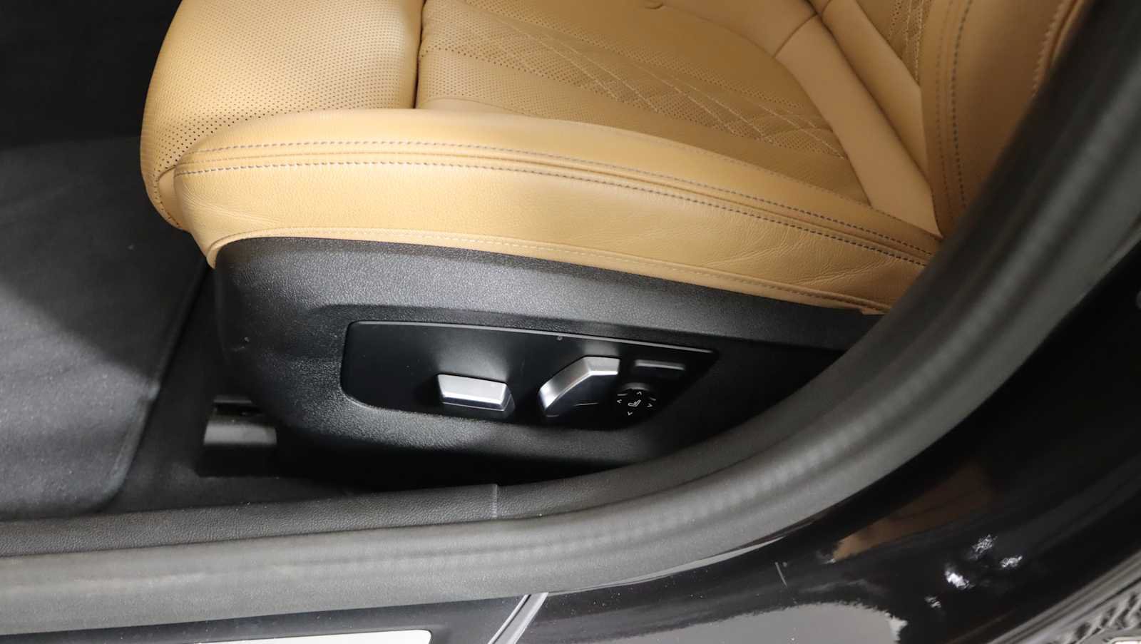 Used 2023 BMW 530i xDrive w/ Premium Package AWD/4WD image 20
