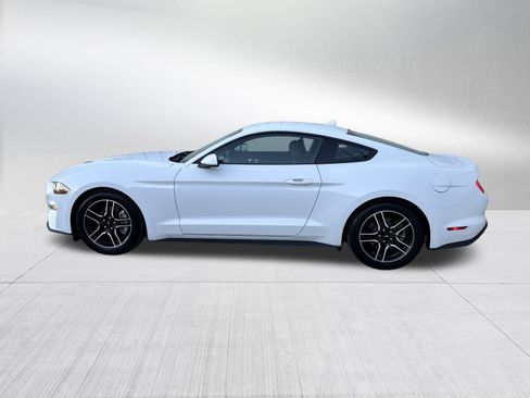 Used 2022 Ford Mustang Premium image 4
