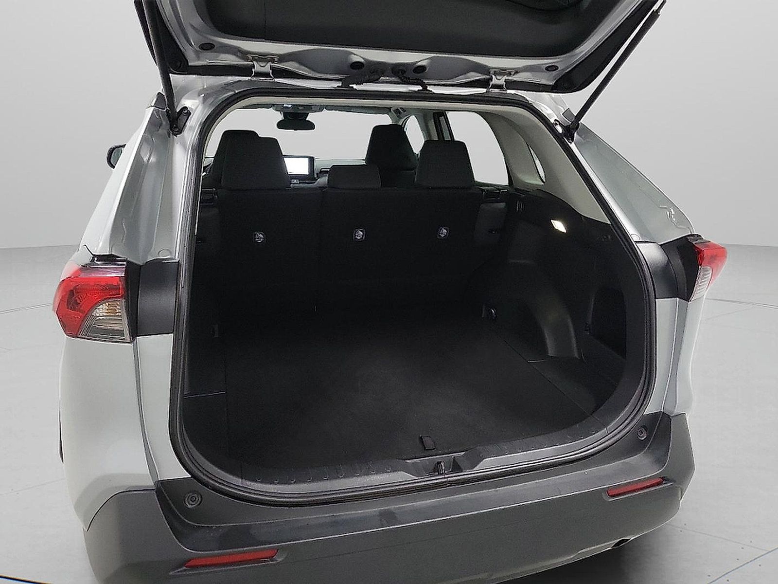 Certified 2024 Toyota RAV4 LE AWD/4WD image 7
