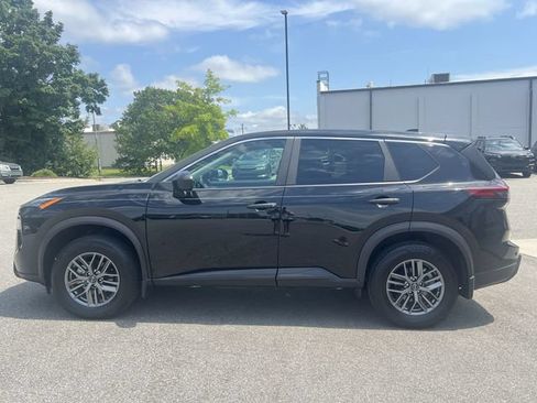 Used 2025 Nissan Rogue S FWD image 10