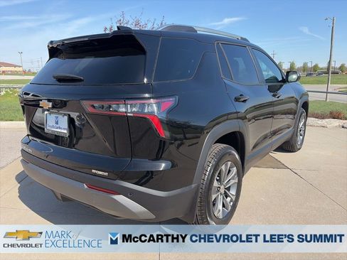 New 2026 Chevrolet Equinox LT w/ Convenience Package II AWD/4WD image 8