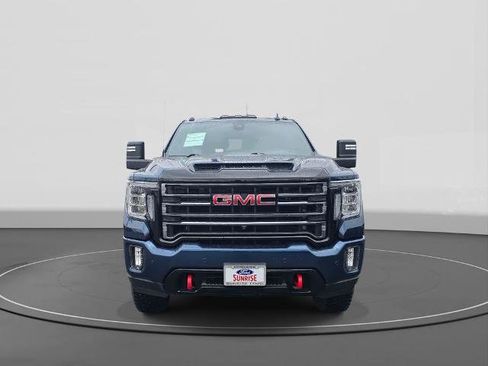 Used 2022 GMC Sierra 2500 AT4 w/ AT4 Premium Plus Package AWD/4WD image 3