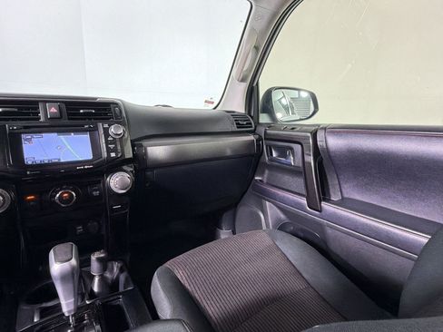 Used 2019 Toyota 4Runner TRD Off-Road image 27