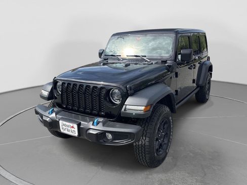 Used 2023 Jeep Wrangler Unlimited w/ Sun & Screen Package AWD/4WD image 4