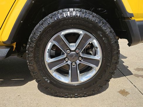 Used 2021 Jeep Wrangler Unlimited Sahara image 15