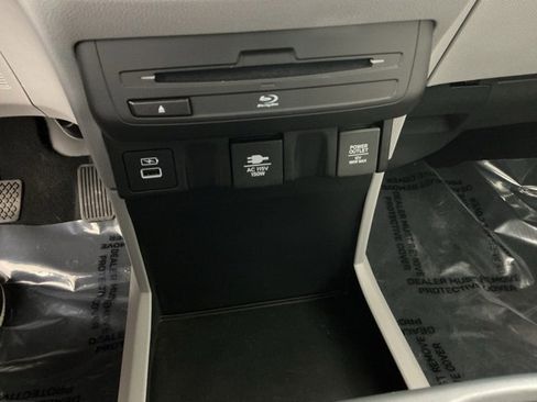 Certified 2023 Honda Odyssey Touring image 23