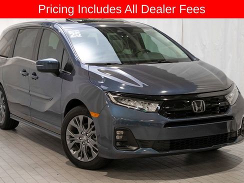Used 2025 Honda Odyssey Touring image 1