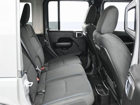 Used 2021 Jeep Wrangler Unlimited Rubicon 4xe w/ Steel Bumper Group image 32