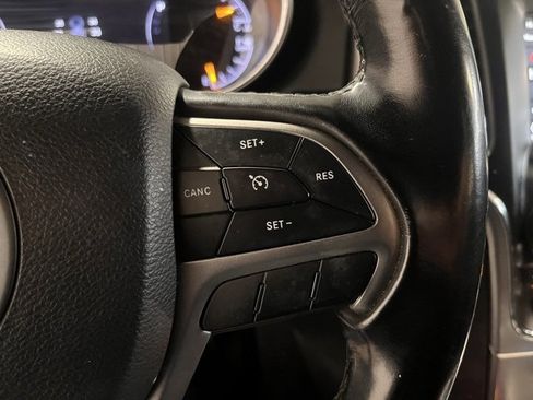 Used 2020 Jeep Grand Cherokee Laredo image 26