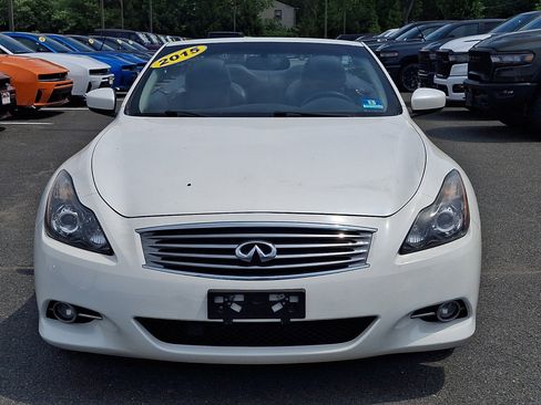 Used 2015 INFINITI Q60 Convertible w/ Premium Package RWD image 8