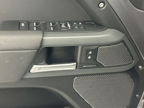 Certified 2024 Land Rover Defender 110 X-Dynamic SE AWD/4WD image 16