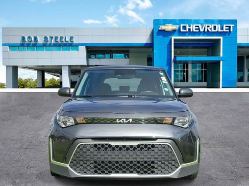 Used 2023 Kia Soul LX w/ LX Technology Package image 2