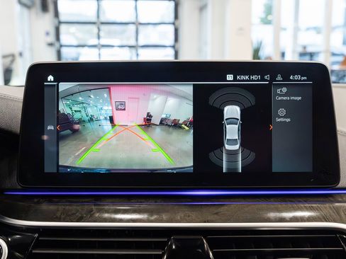 Used 2022 BMW M550i xDrive M550i xDrive image 13