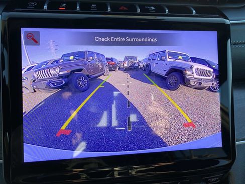 New 2025 Jeep Grand Cherokee Limited image 12