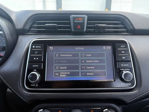 Used 2022 Nissan Versa S FWD image 18