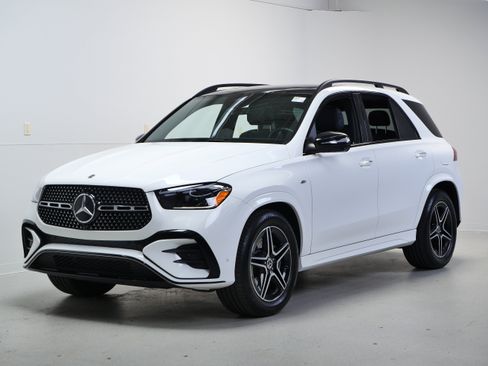 Certified 2025 Mercedes-Benz GLE 450e 4MATIC w/ AMG Line Exterior image 11