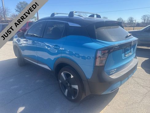 Certified 2025 Nissan Kicks SR w/ SR Premium Package image 7