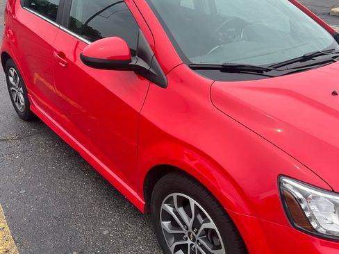 Used 2017 Chevrolet Sonic LT w/ Fun and Sun Package FWD image 7
