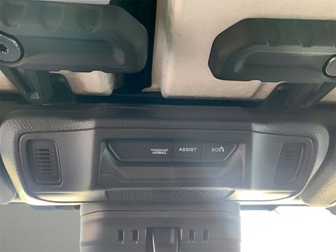 Used 2024 Jeep Wrangler Unlimited Rubicon image 37