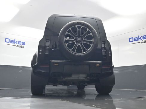 Used 2025 Land Rover Defender 110 AWD/4WD image 44