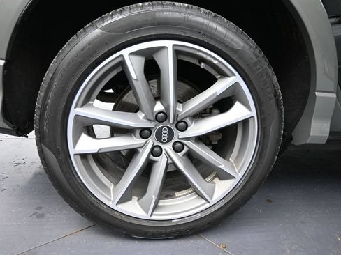 Used 2025 Audi Q3 2.0T Premium AWD/4WD image 32
