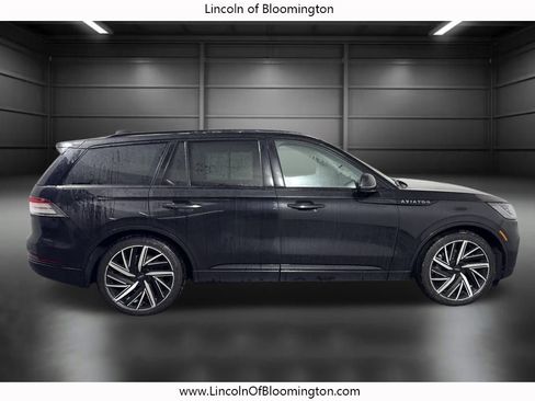 Certified 2025 Lincoln Aviator Black Label w/ Jet Appearance Package image 9