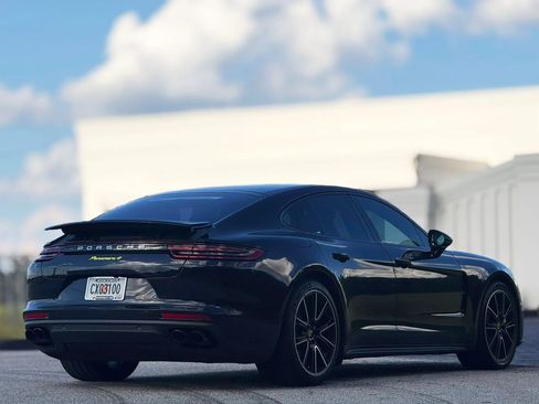 Used 2018 Porsche Panamera 4 AWD/4WD image 10