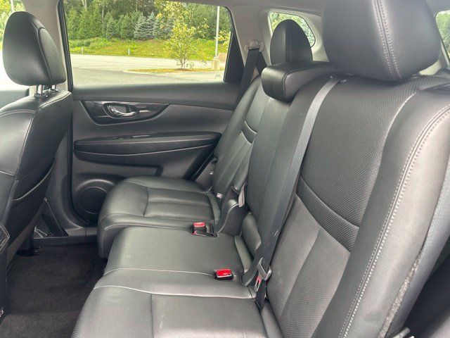 Used 2019 Nissan Rogue SL w/ Premium Package AWD/4WD image 15