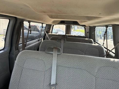 Used 2017 Chevrolet Express 3500 LT w/ LT Preferred Equipment Group RWD image 27