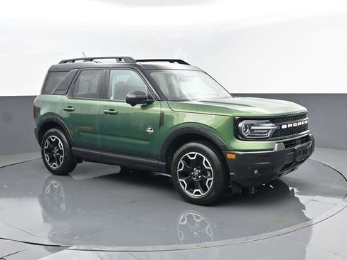 Used 2025 Ford Bronco Sport Outer Banks w/ Outer Banks Tech Package+ image 3