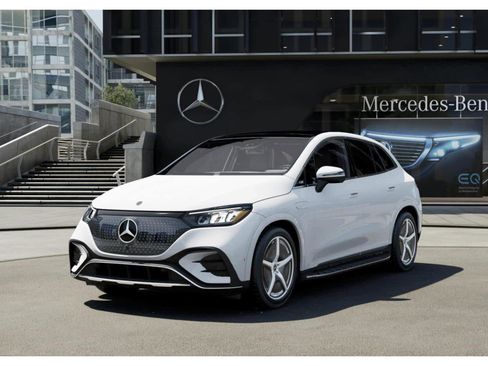 New 2026 Mercedes-Benz EQE 320 4MATIC SUV image 38