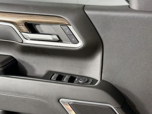 Used 2024 Chevrolet Silverado 1500 LT AWD/4WD image 15