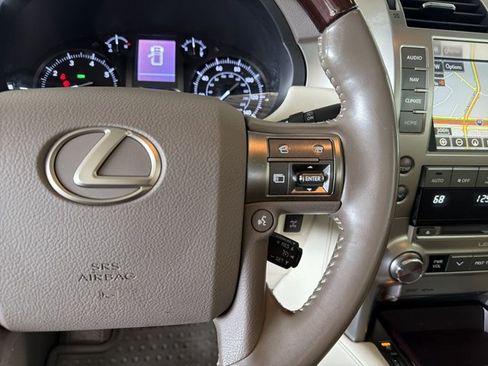 Used 2019 Lexus GX 460 Premium w/ Premium Package AWD/4WD image 16