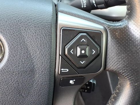 Used 2017 Toyota Tacoma SR5 w/ Tow Package RWD image 19