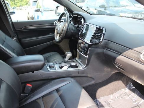 Used 2021 Jeep Grand Cherokee Limited AWD/4WD image 35