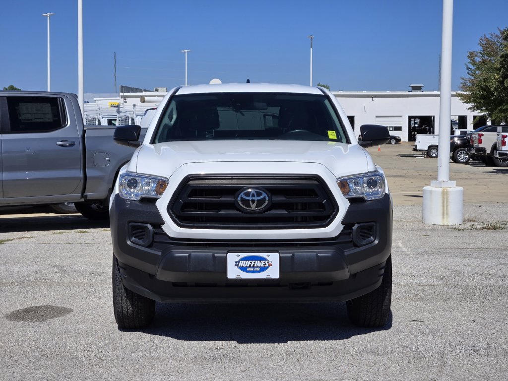 Used 2022 Toyota Tacoma SR RWD image 2